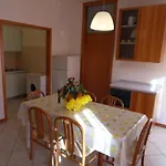 Bright Flat In A Colourful Building-beahost * Rosolina Mare