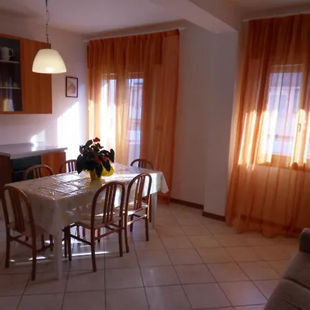 Appartamento Bright Flat In A Colourful Building - Beahost Rosolina Mare
