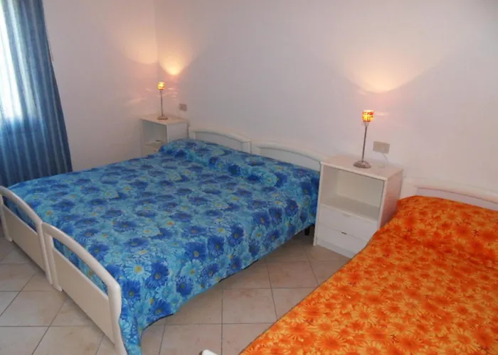 Apartment Bright Flat In A Colourful Building-beahost *